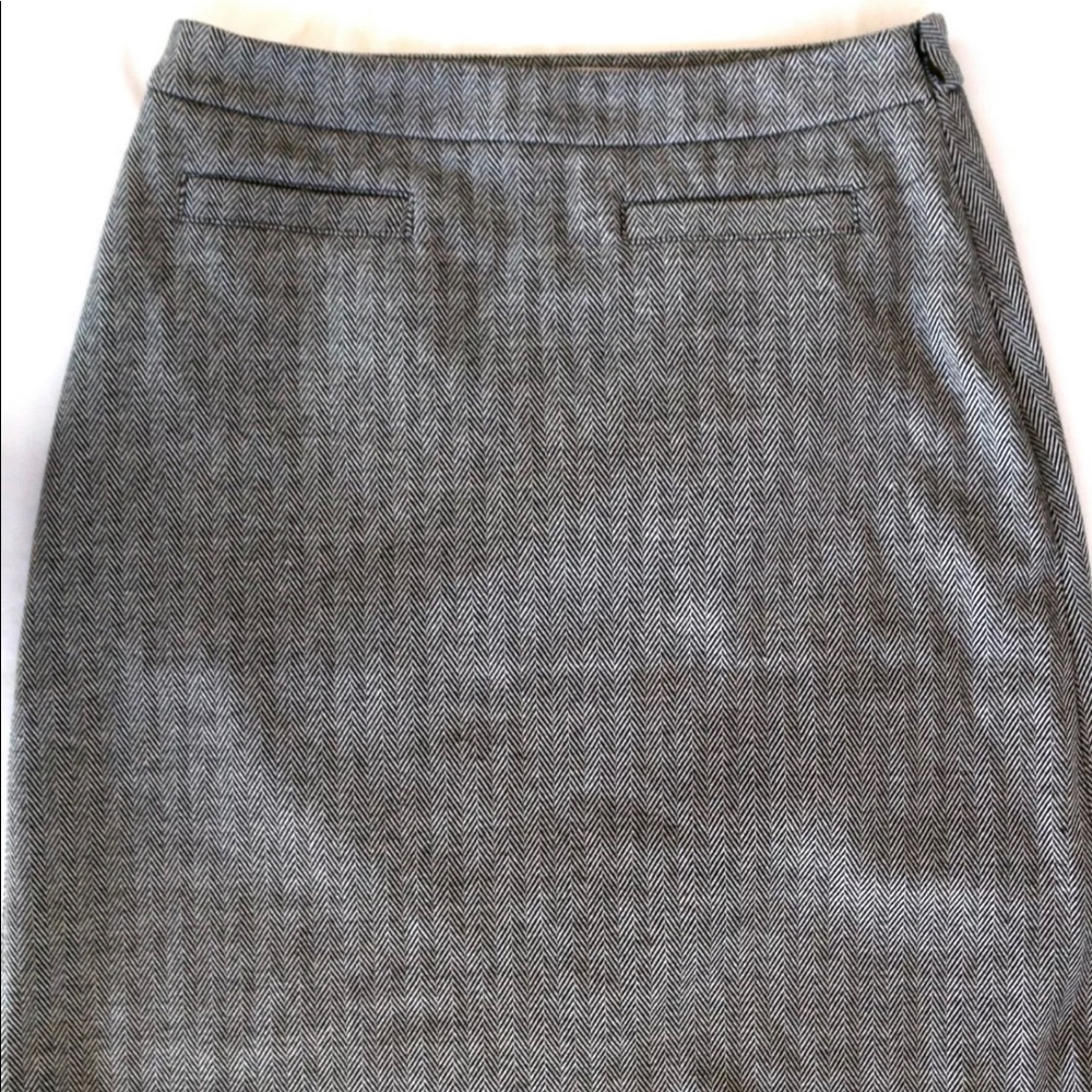 Talbots 8 Black/Ivory Herringbone Italian Fabric A-Line‎ Skirt FLAWLESS